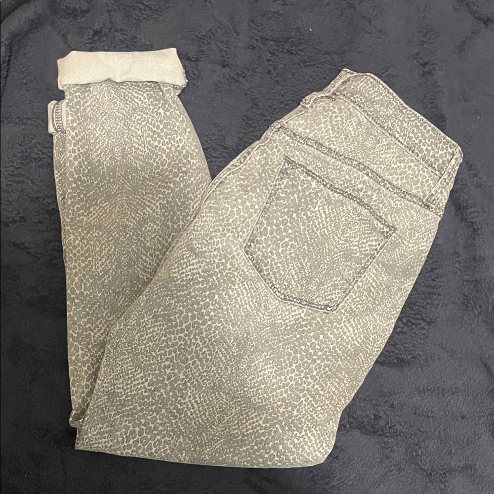 Stylish Gray Snake Skin Printed Women's Jeans
